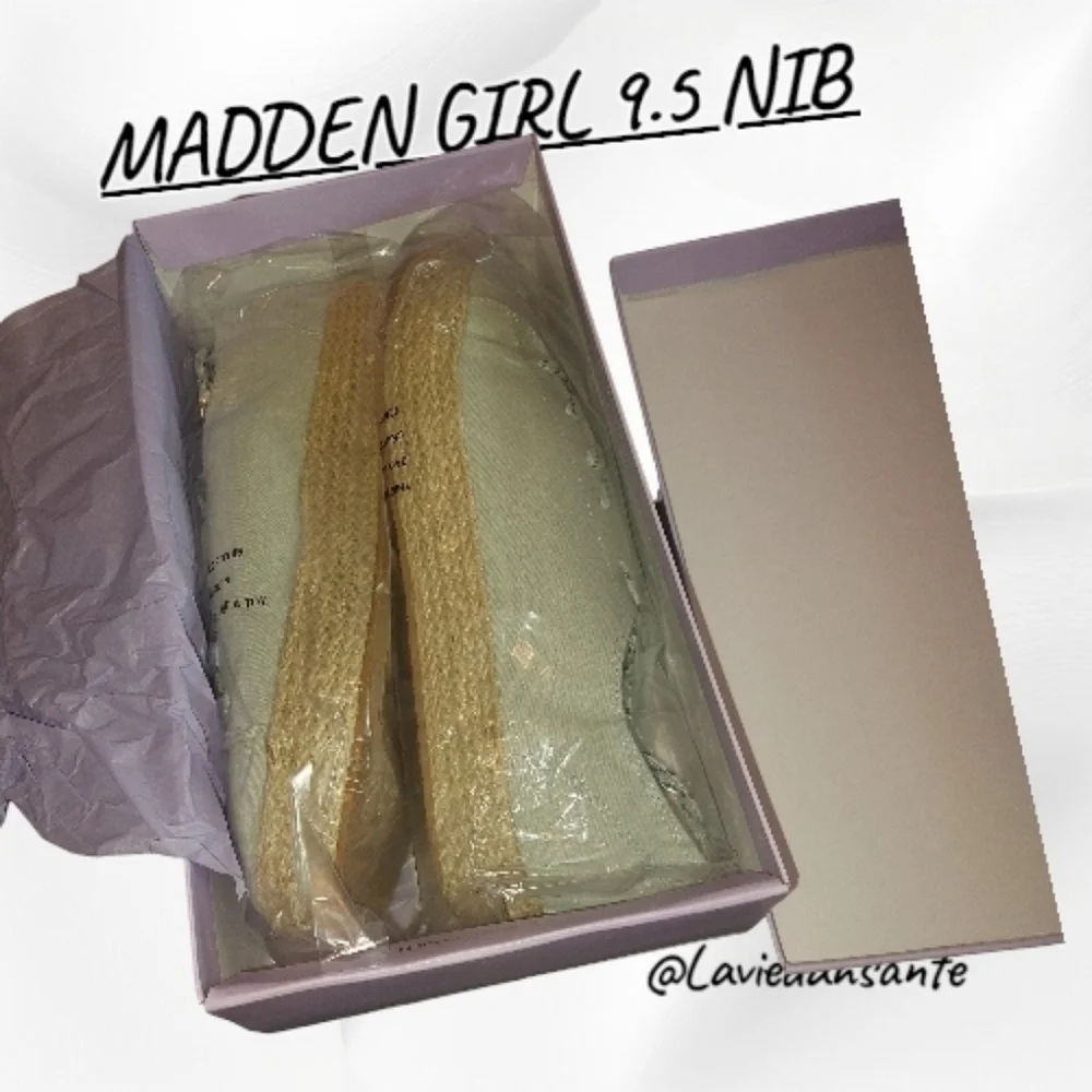Madden Girl Fashion Sneakers Size 9.5 NIB